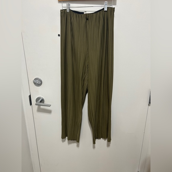 Oak & Fort olive green accordion pleated pant - sz Small - Picture 1 of 4